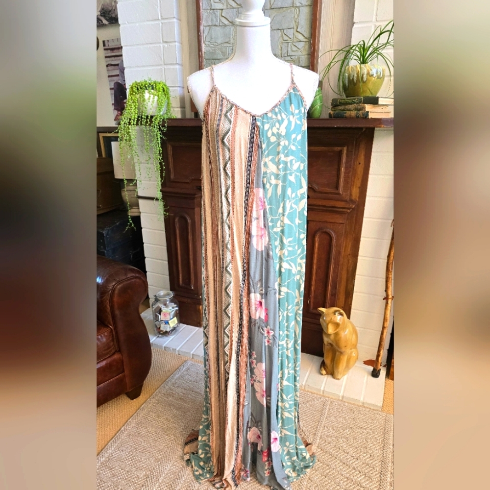 Gigio Floral Mixed Print Maxi Dress •  Spaghetti Straps • Boho • Flowy Size L